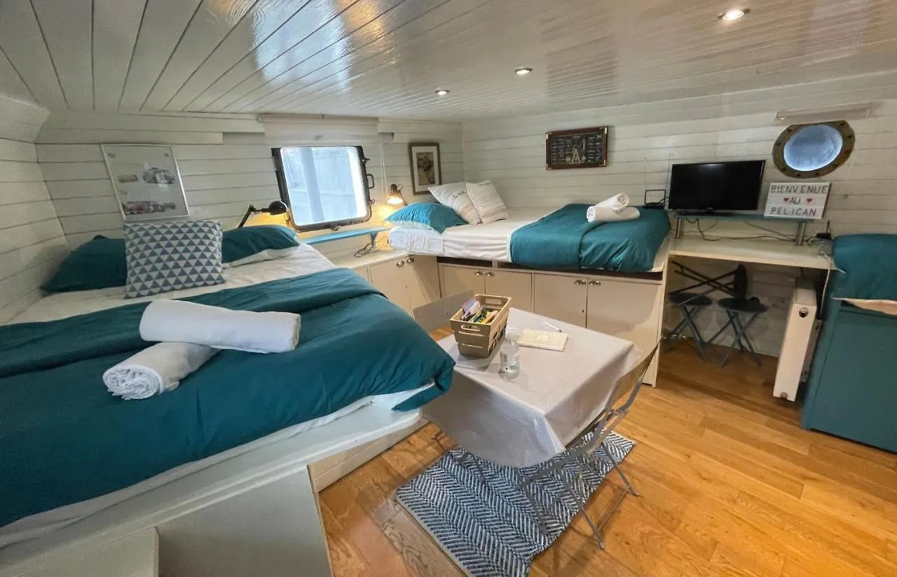 Bateau Pelican Apartment Paris